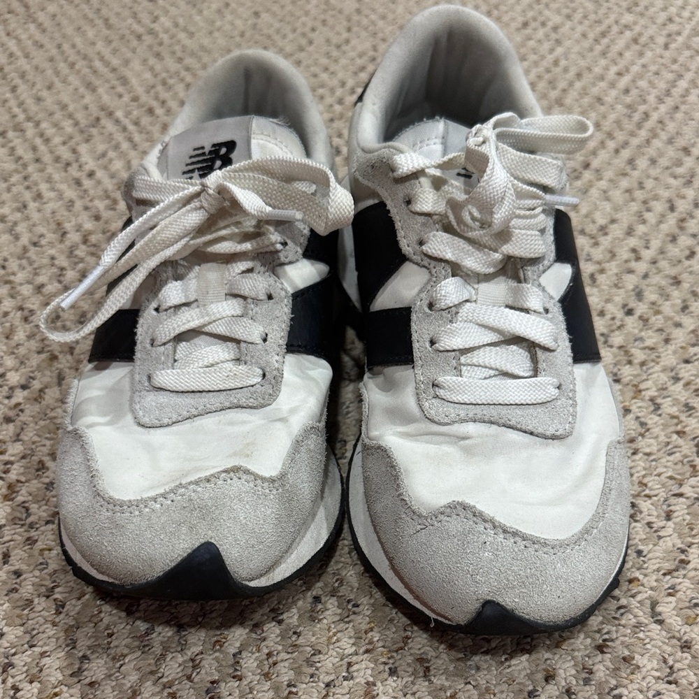 New Balance White and Navy Retro Running Shoes